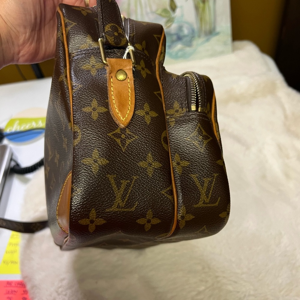 Louis Vuitton Brown Monogram Messenger Bag with Dark Leather Trim - Picture 2 of 8